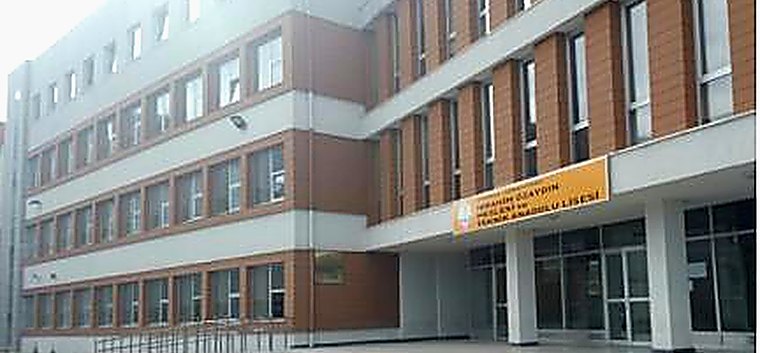 The İbrahim Özaydın Mesleki ve Teknik Anadolu Lisesi site