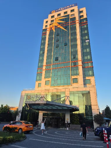 منشأة Zenon Hotel